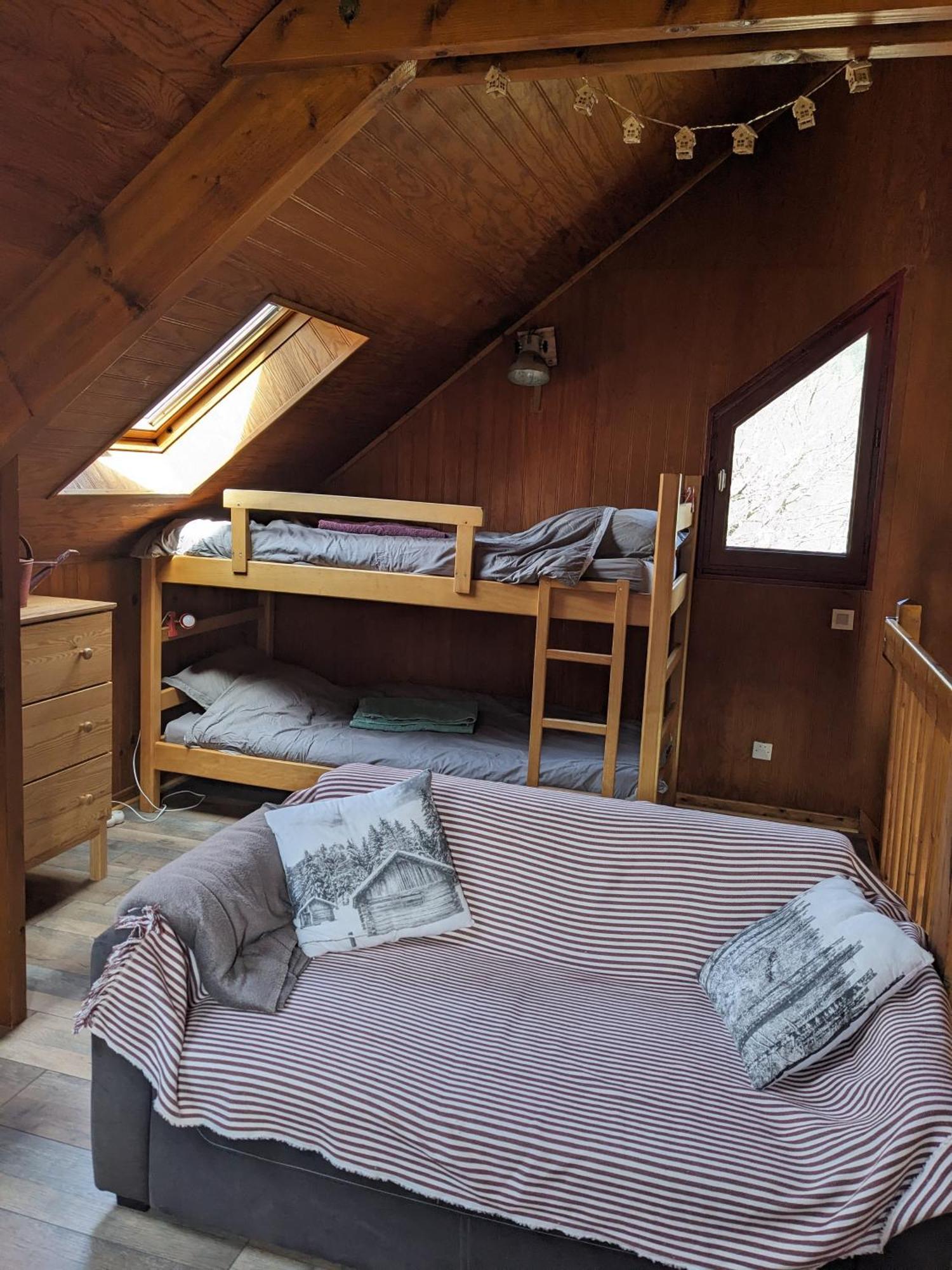 Les Chalets De La Foret D'Issaux Osse-en-Aspe Exteriör bild