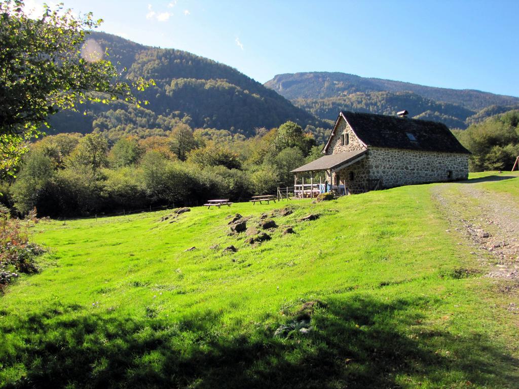 Les Chalets De La Foret D'Issaux Osse-en-Aspe Exteriör bild